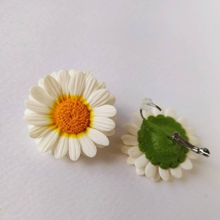 Whimsical Petals: Daisy Earrings Polymer Clay.