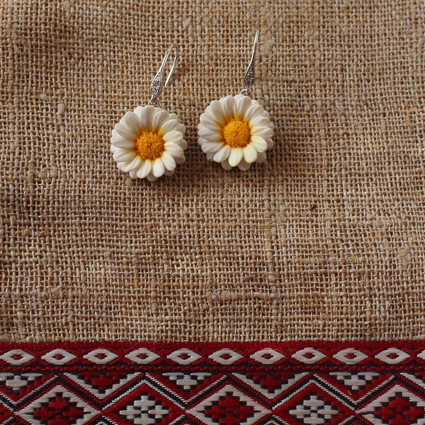 Sparkling Fresh: Daisy & Zircon Earrings Polymer Clay.