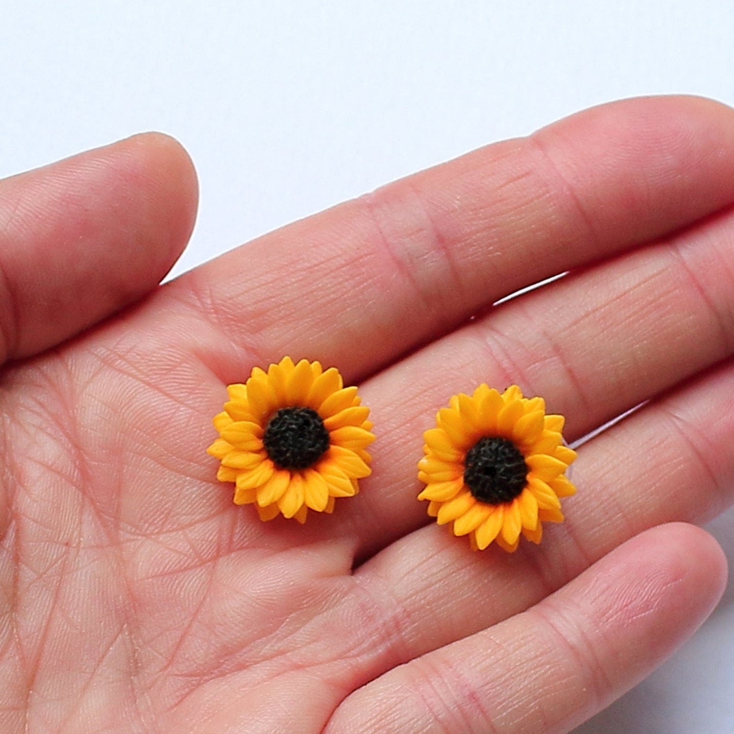 Sunny Smile: Sunflower Earrings Polymer Clay.