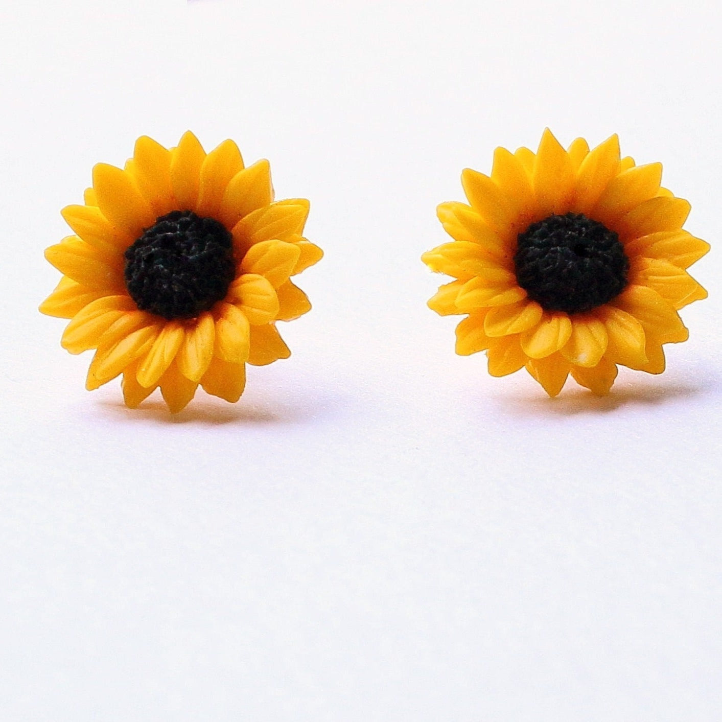 Sunny Smile: Sunflower Earrings Polymer Clay.