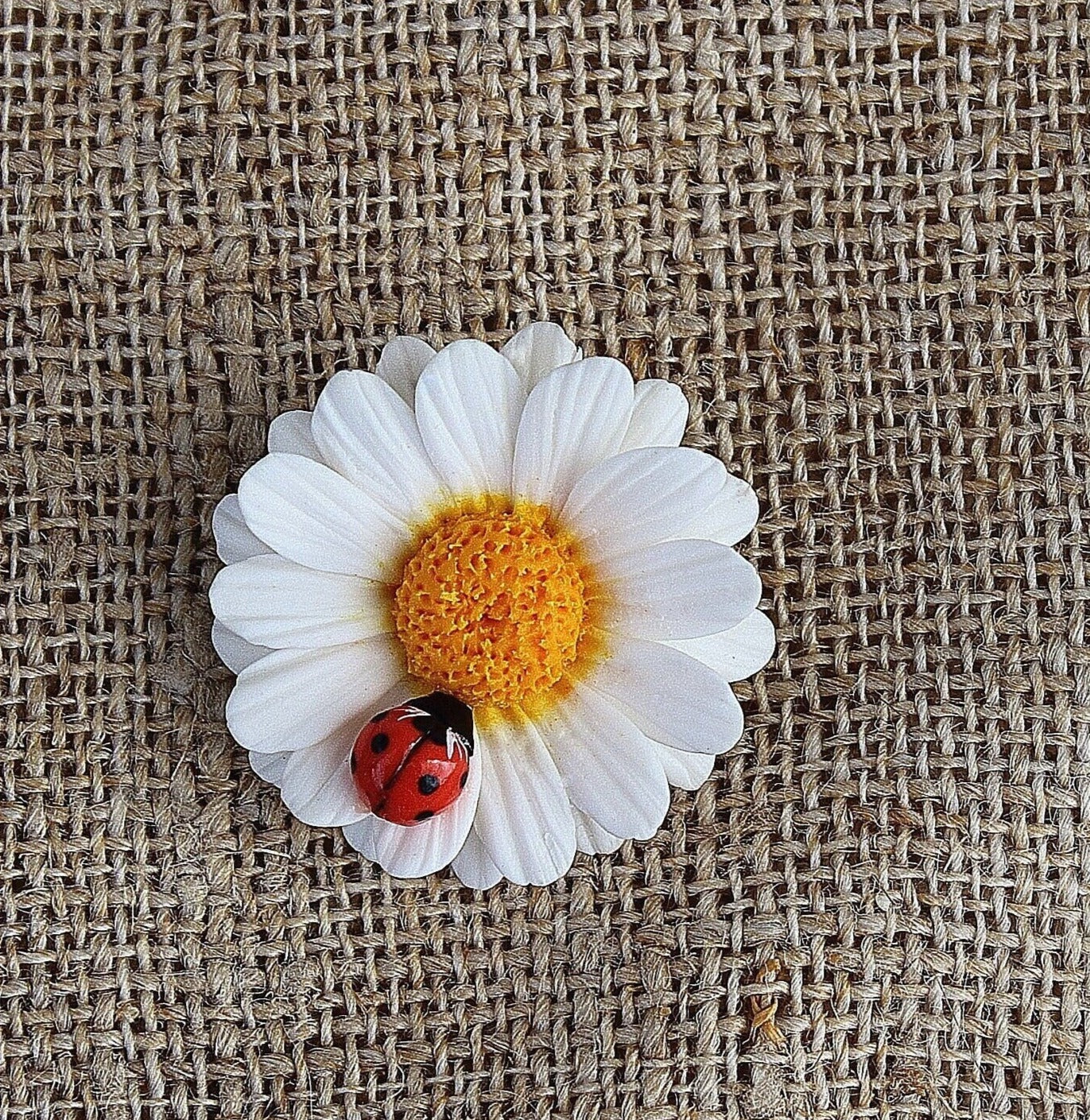 Small Wonder: Daisy Pin Polymer Clay.