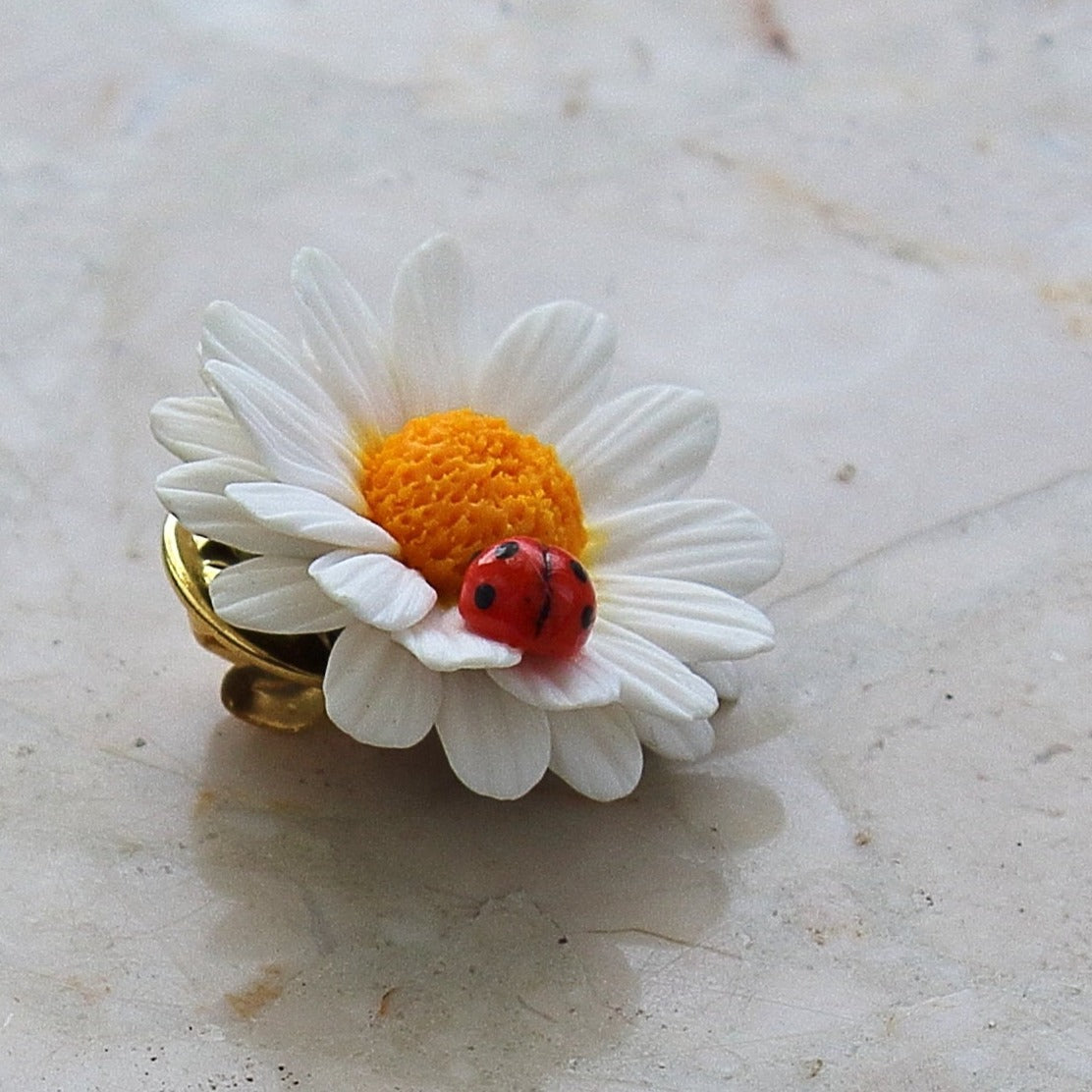 Small Wonder: Daisy Pin Polymer Clay.