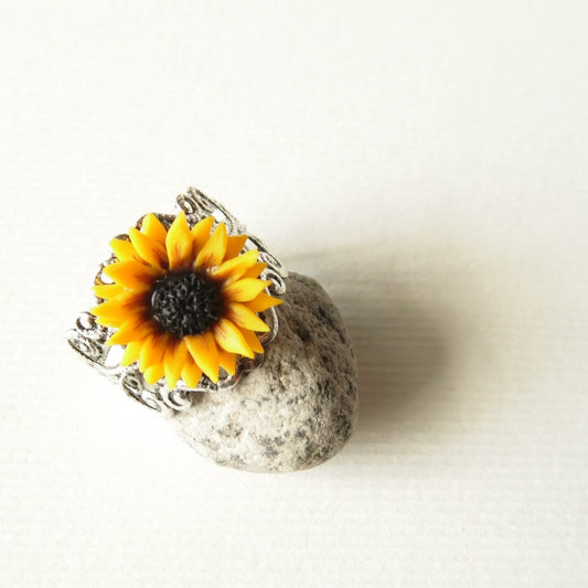 Golden Pattern: Sunflower Ring Polymer Clay.