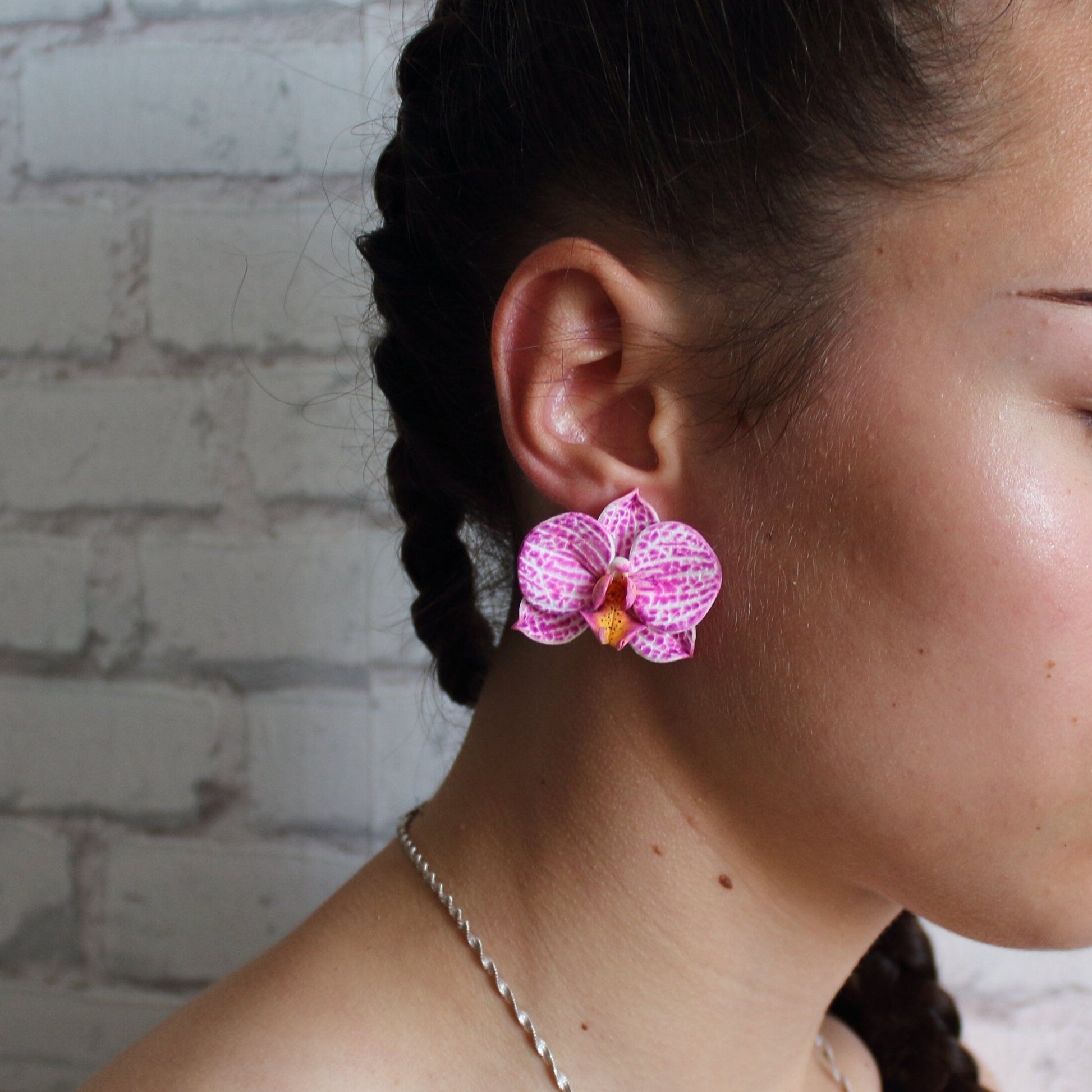 Silk Petals: Orchid Earrings Polymer Clay.