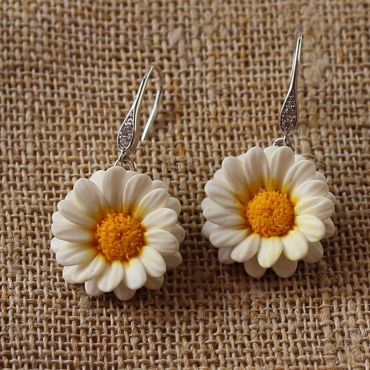 Sparkling Fresh: Daisy & Zircon Earrings Polymer Clay.