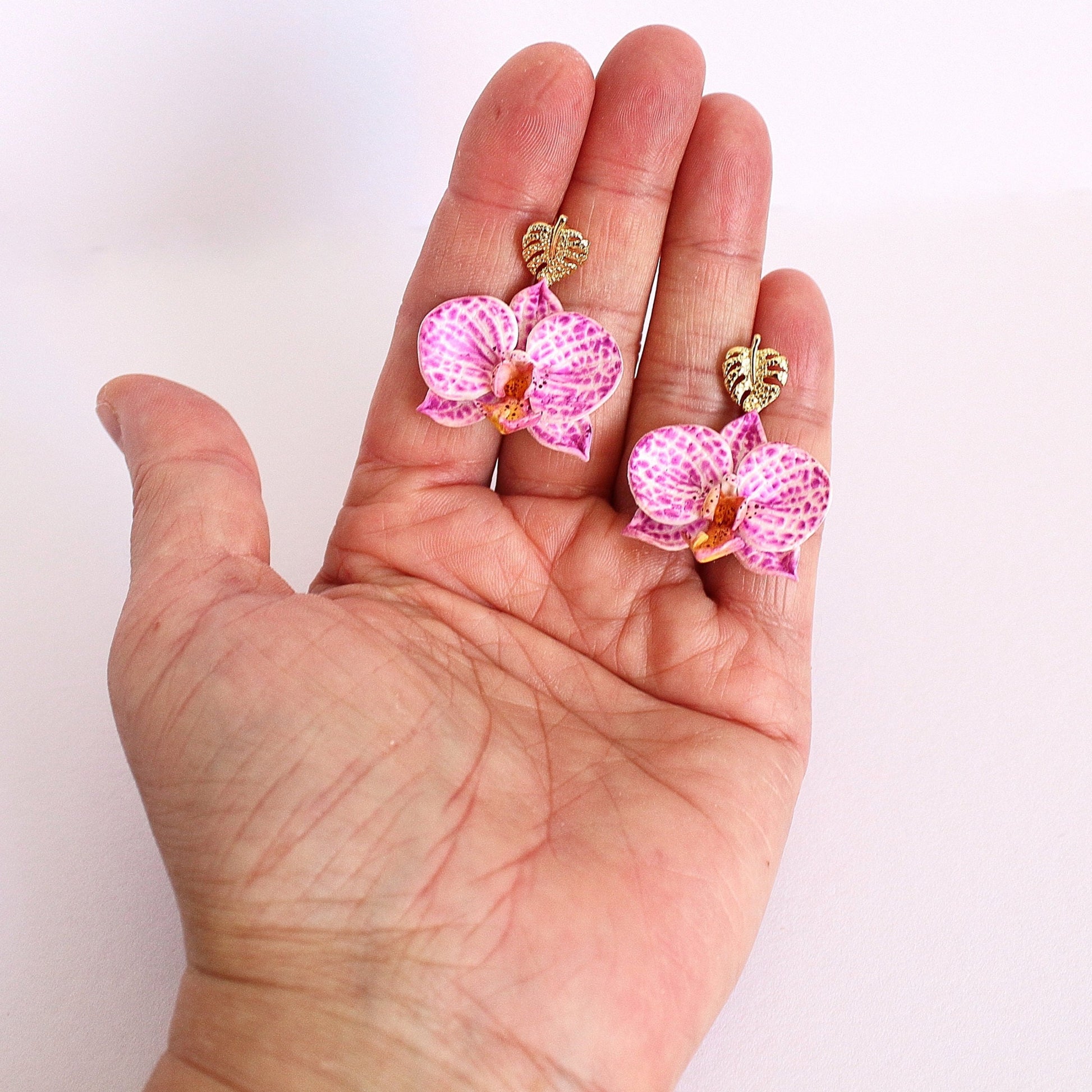 Blossoming Fantasy : Orchid Earrings Polymer Clay.