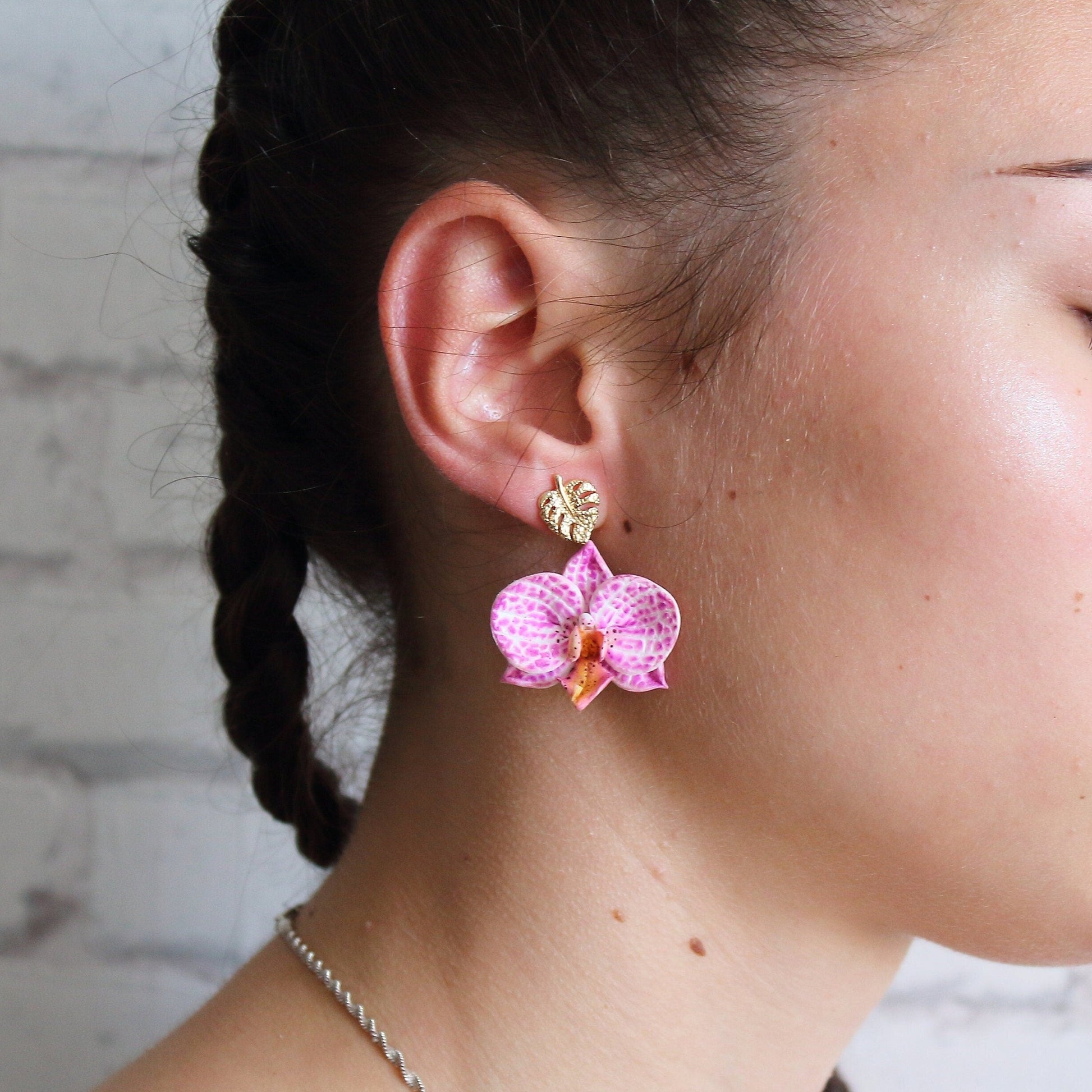 Blossoming Fantasy : Orchid Earrings Polymer Clay.